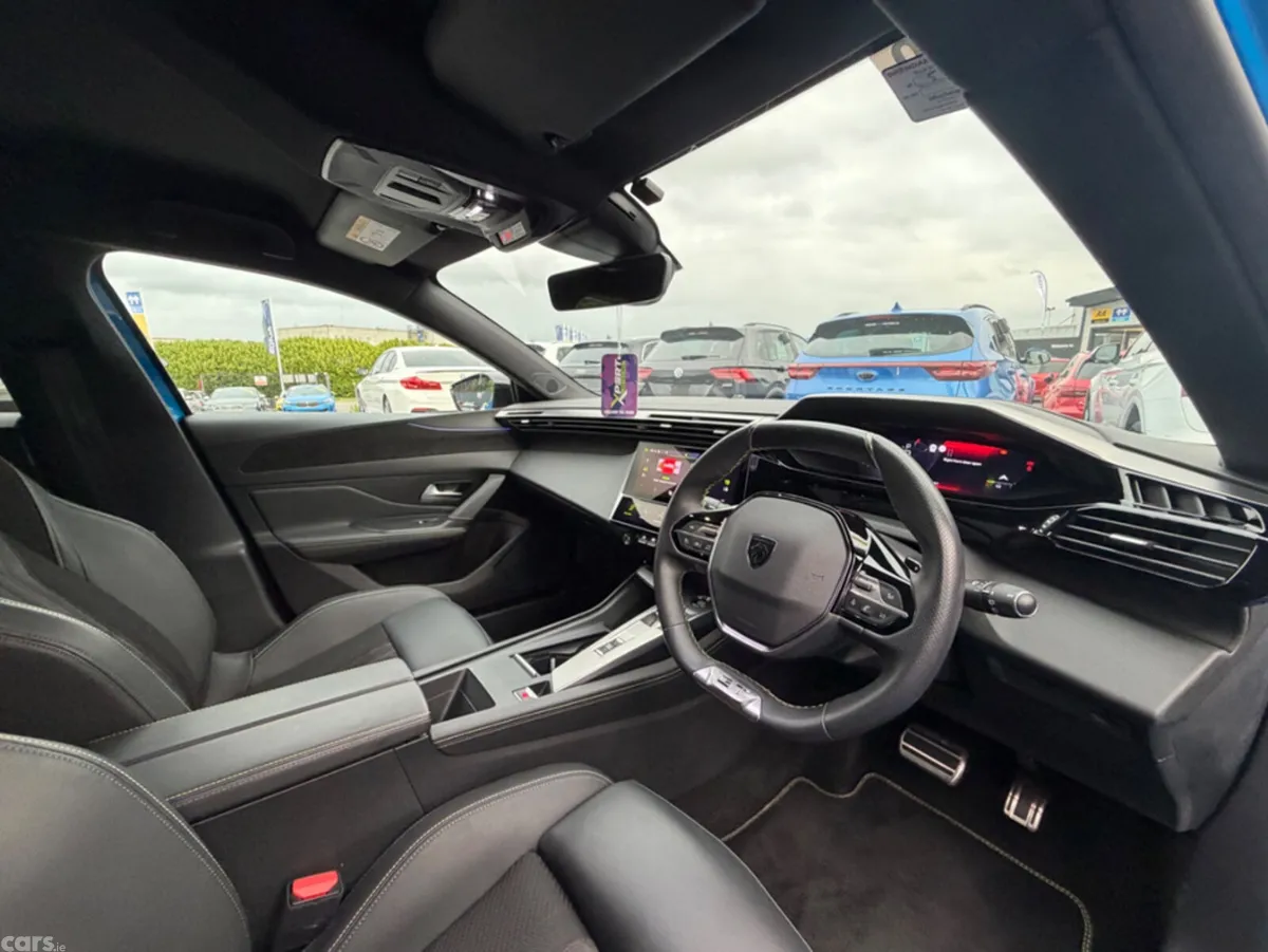 Peugeot 308 Hatchback, Diesel, 2023, Blue