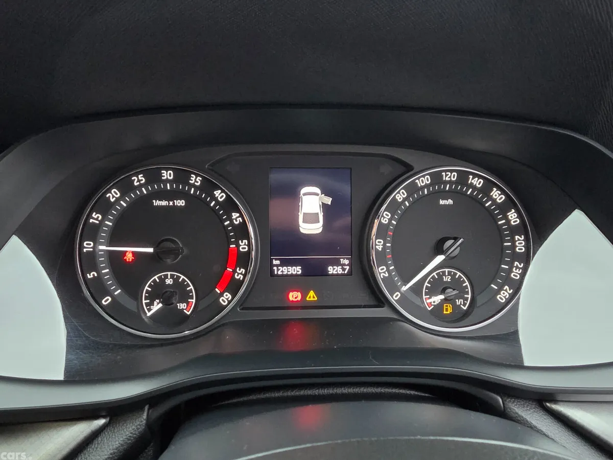 Skoda Octavia Saloon, Diesel, 2023, Grey