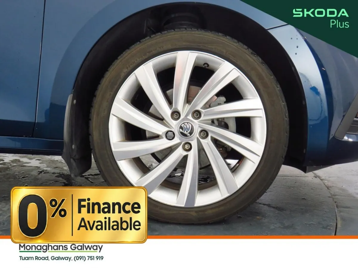 Skoda Octavia Hatchback, Diesel, 2023, Blue