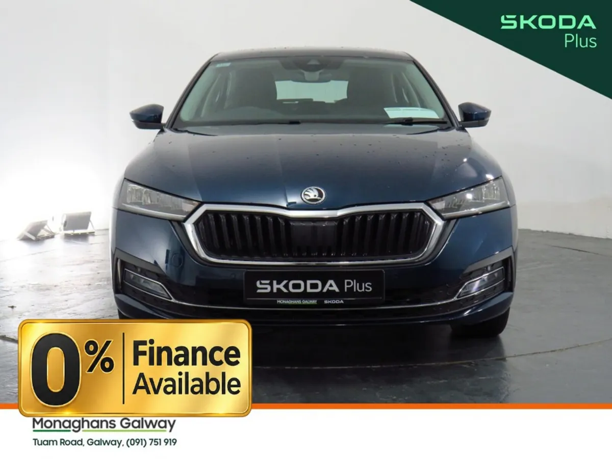 Skoda Octavia Hatchback, Diesel, 2023, Blue