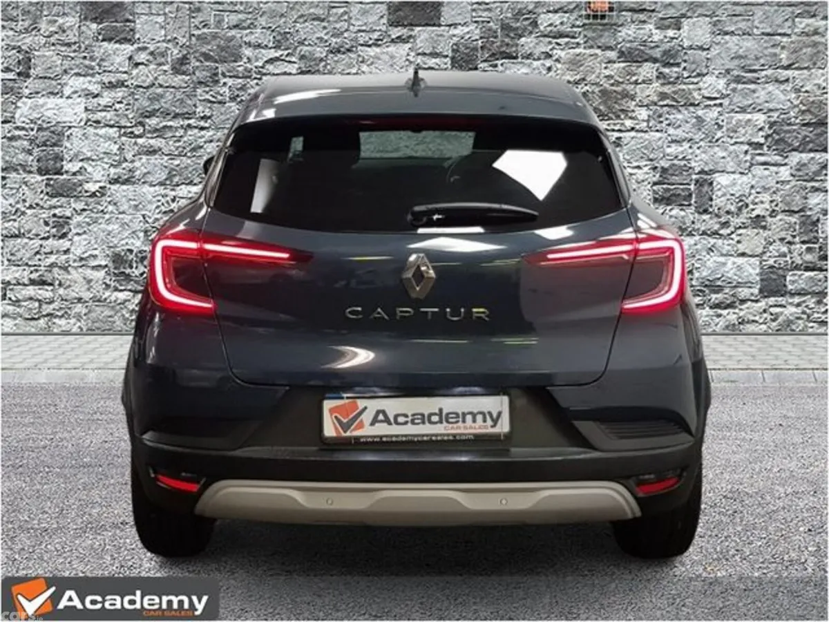 Renault Captur Hatchback, Petrol, 2023, Blue