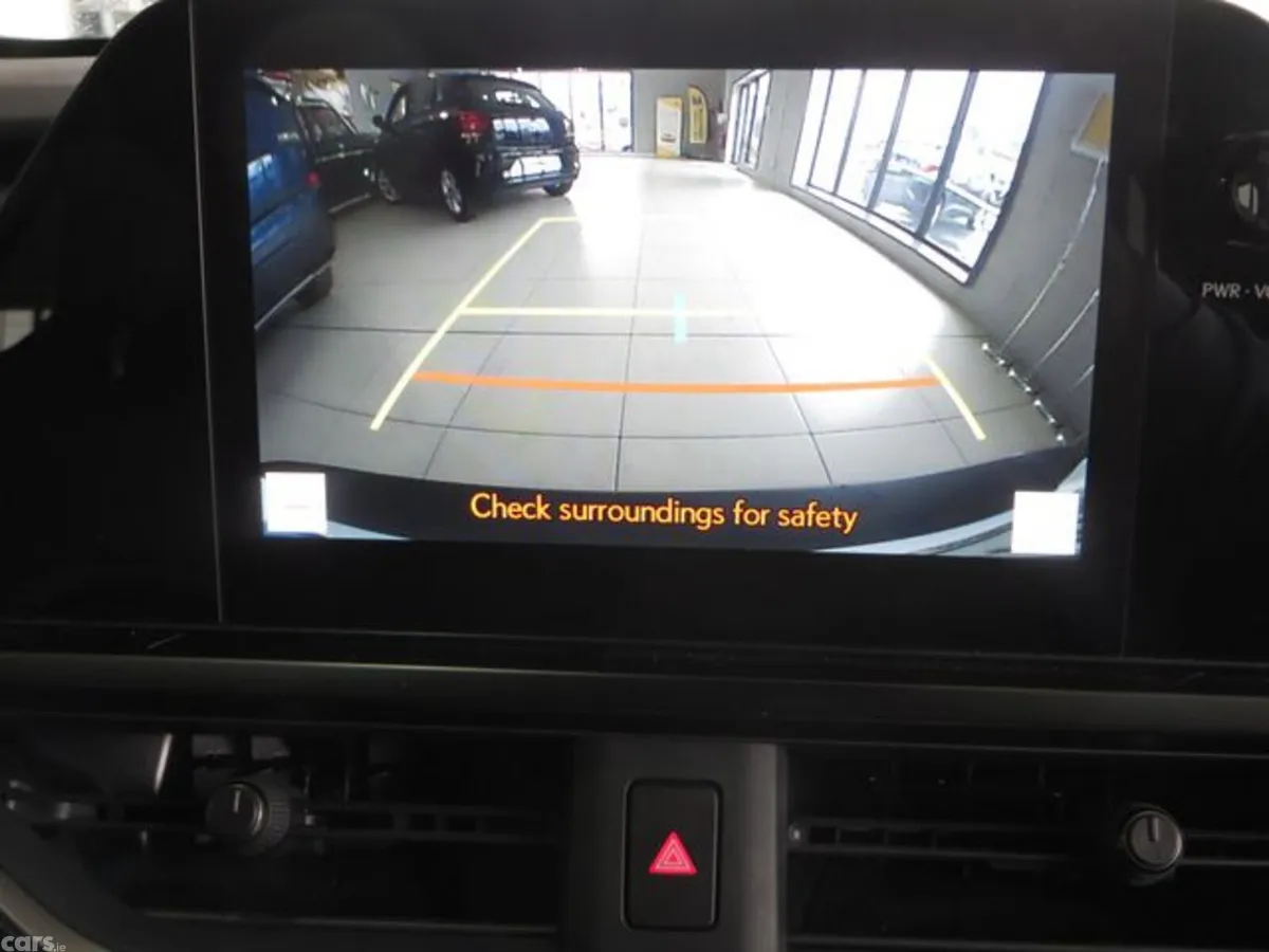 Lexus UX Estate, Petrol Hybrid, 2023, White