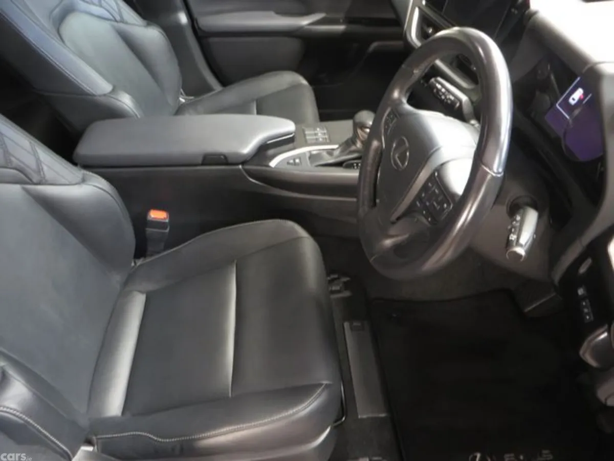 Lexus UX Estate, Petrol Hybrid, 2023, White