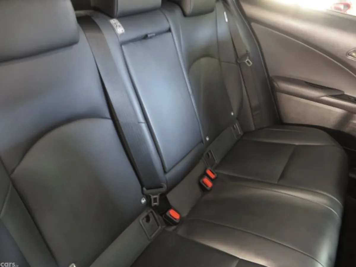 Lexus UX Estate, Petrol Hybrid, 2023, White