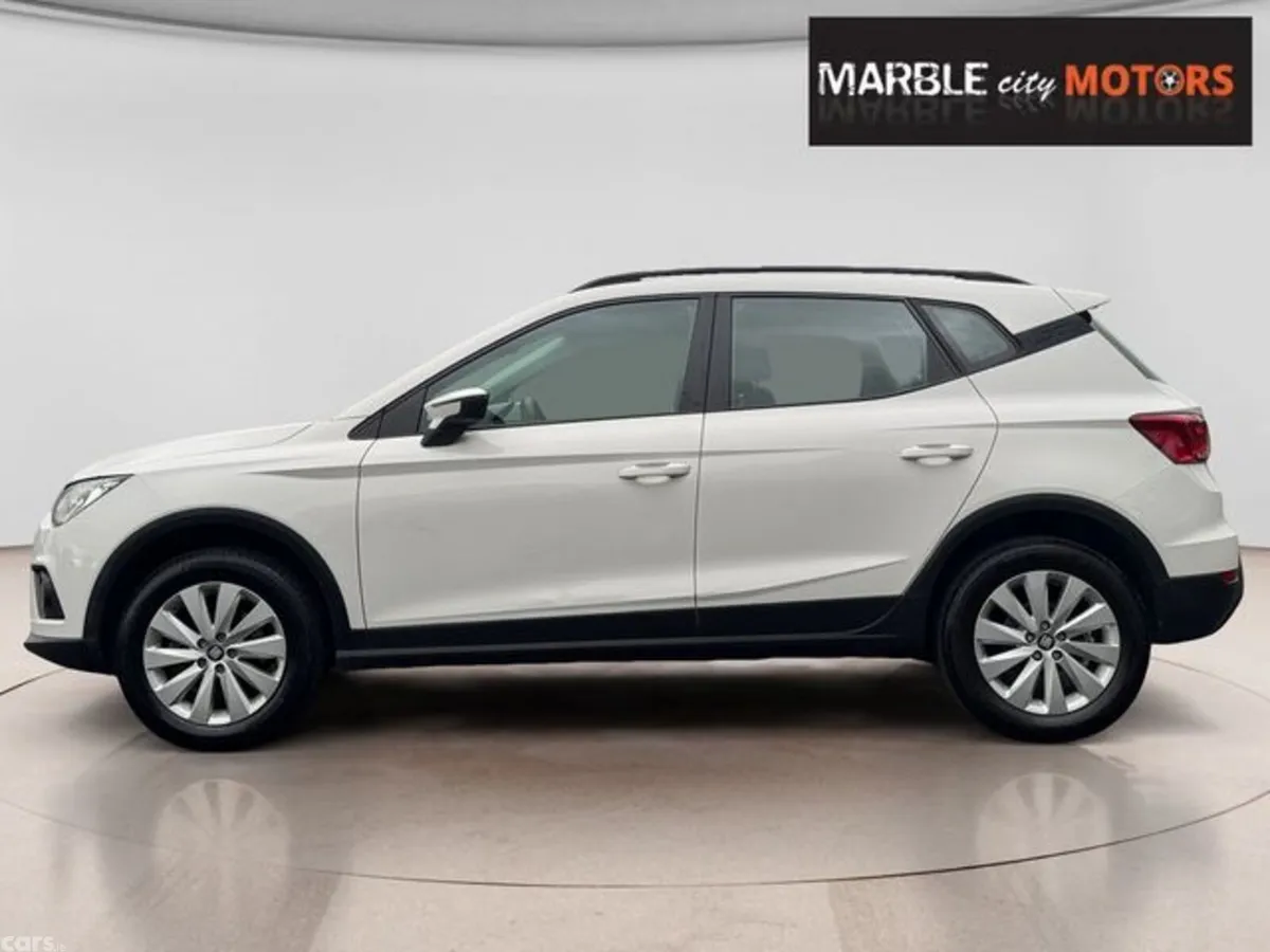 SEAT Arona Hatchback, Petrol, 2019, White