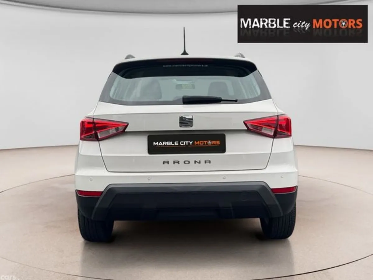 SEAT Arona Hatchback, Petrol, 2019, White