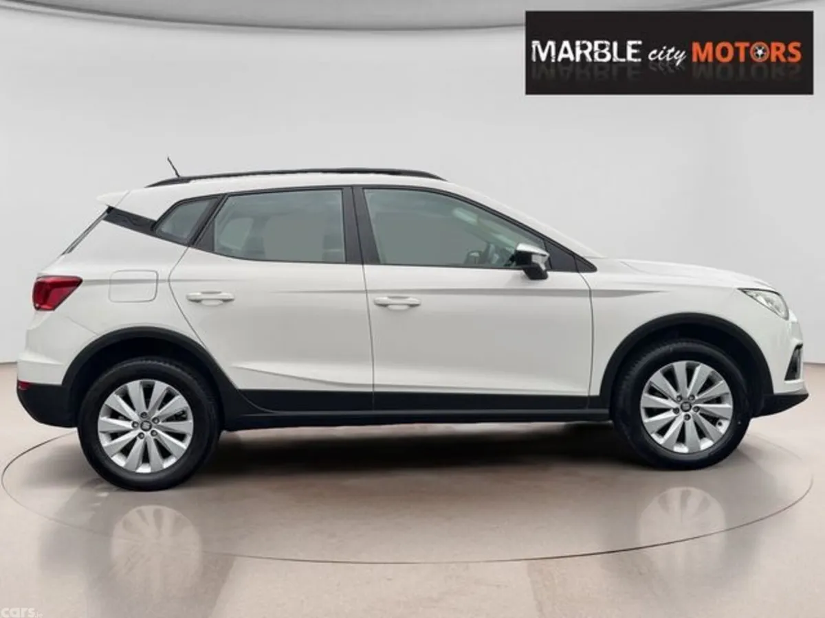 SEAT Arona Hatchback, Petrol, 2019, White