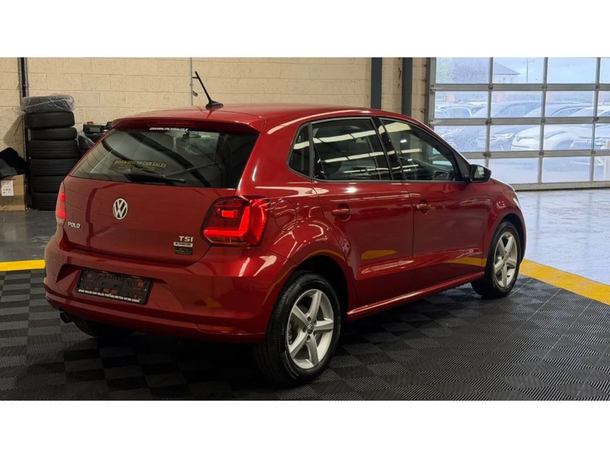 Volkswagen Polo Hatchback, Petrol, 2015, Red