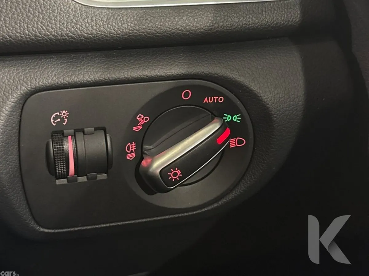 Audi Q3 SUV, Petrol, 2016, Blue