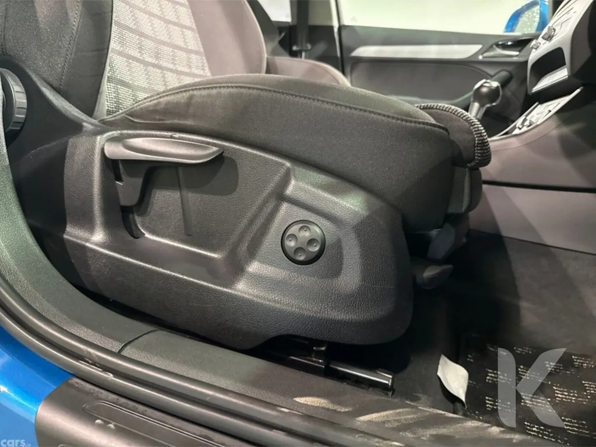 Audi Q3 SUV, Petrol, 2016, Blue