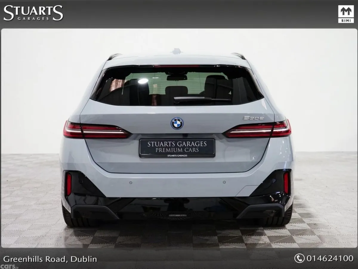 BMW 5-Series Estate, Petrol Plug-in Hybrid, 2025, Grey