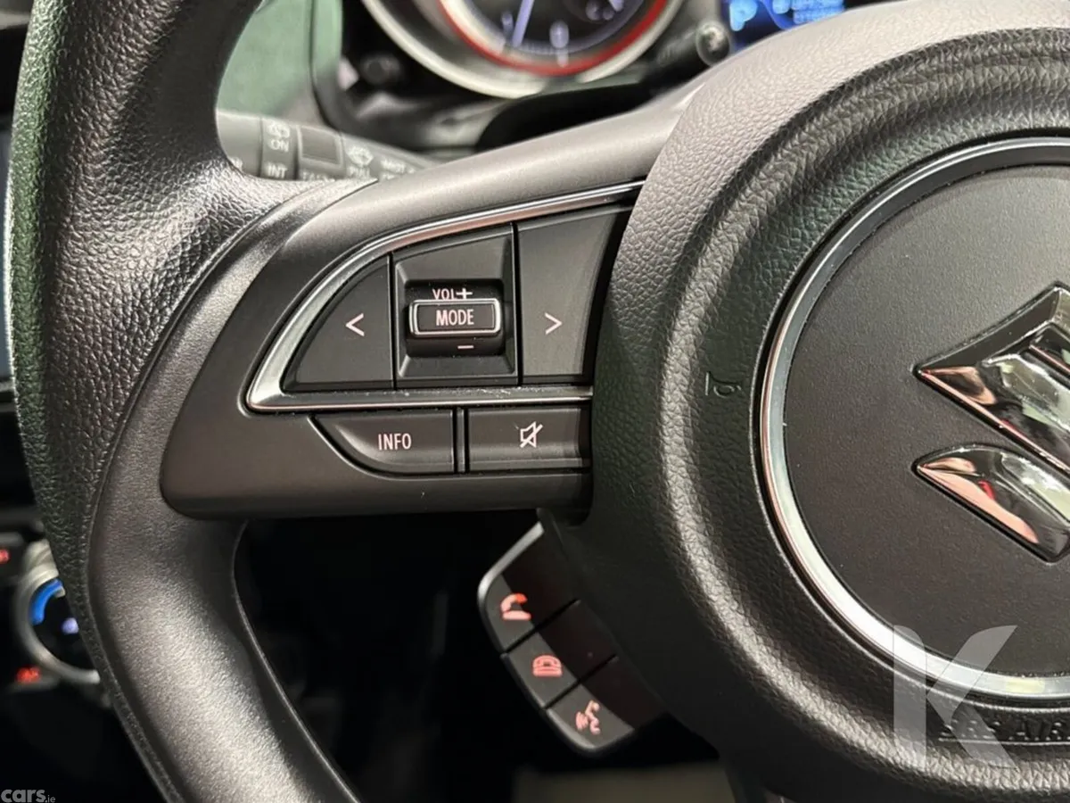 Suzuki Swift Hatchback, Petrol Hybrid, 2022, Silver