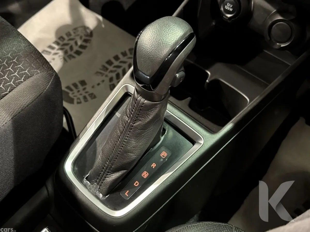 Suzuki Swift Hatchback, Petrol Hybrid, 2022, Silver