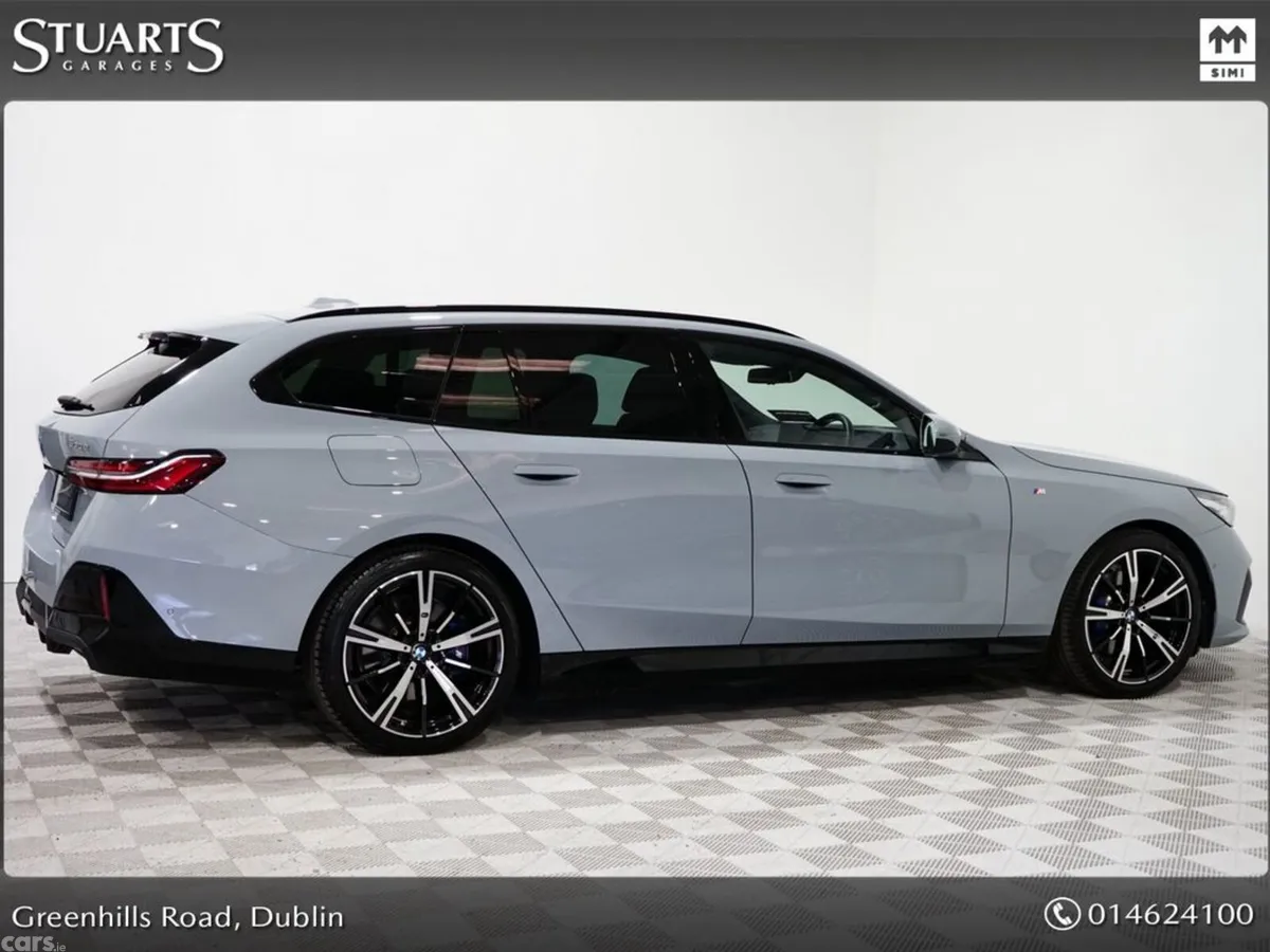 BMW 5-Series Estate, Petrol Plug-in Hybrid, 2025, Grey