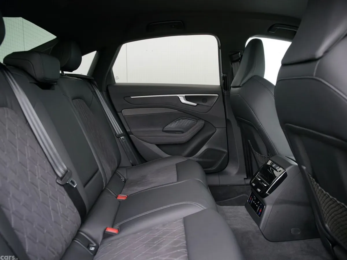 Audi A6 Saloon, Petrol Plug-in Hybrid, 2025, Blue