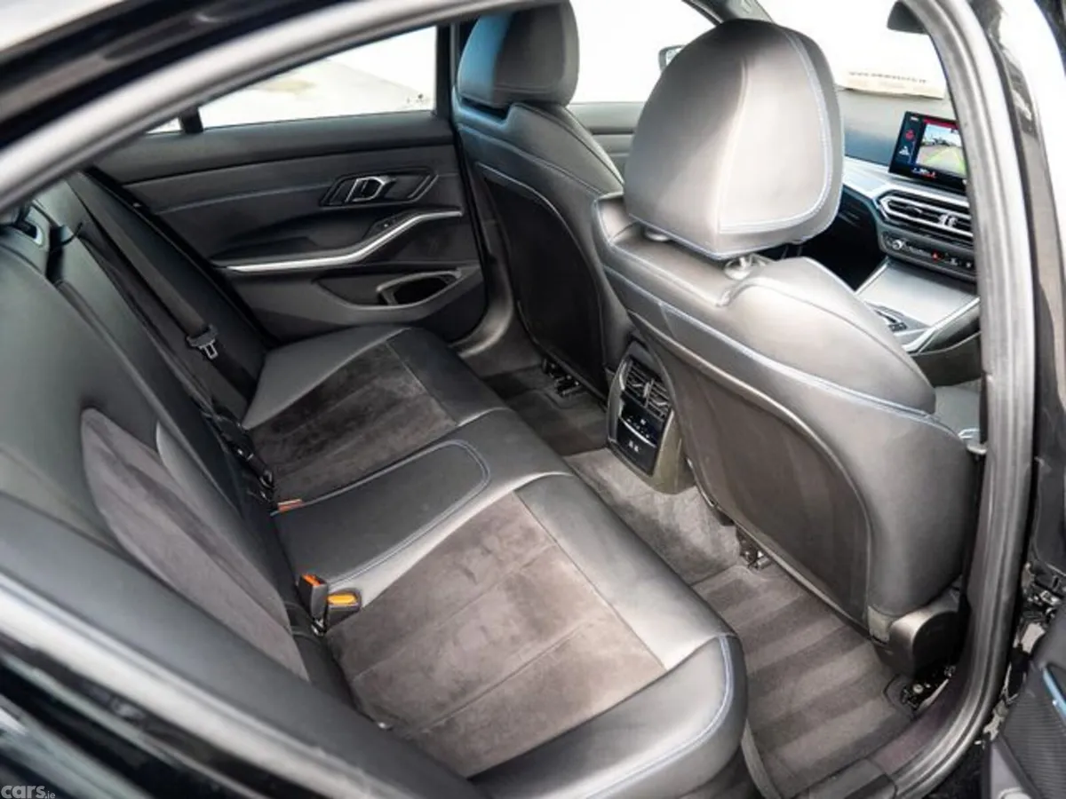 BMW 3-Series Saloon, Petrol Plug-in Hybrid, 2024, Black