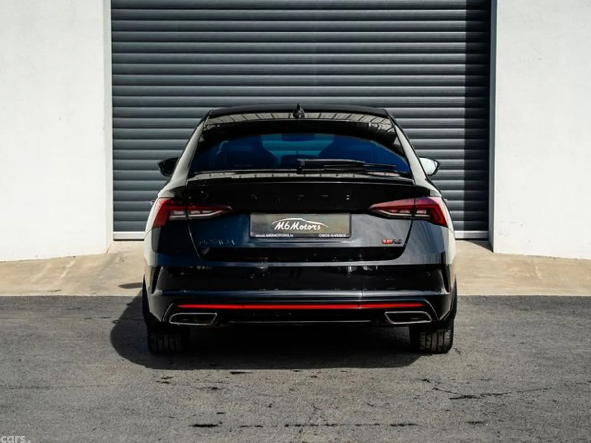 Skoda Octavia Saloon, Diesel, 2024, Black