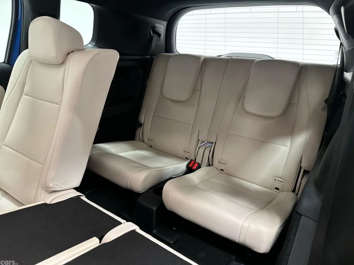 Mercedes-Benz GLB SUV, Electric, 2026, Blue