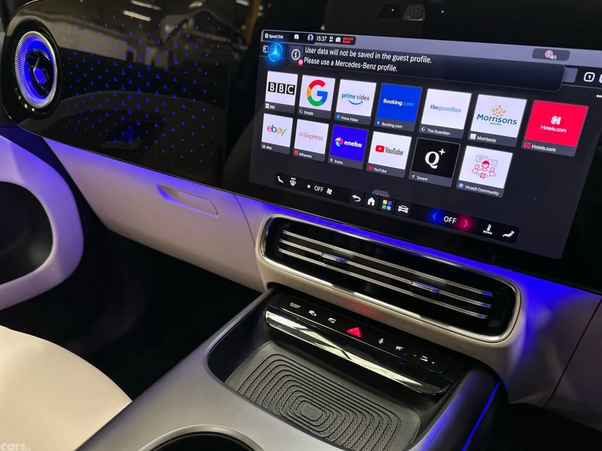 Mercedes-Benz GLB SUV, Electric, 2026, Blue