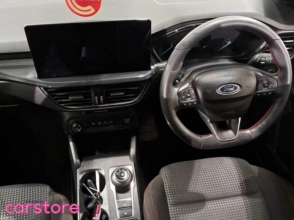 Ford Focus Hatchback, Diesel, 2024, Blue