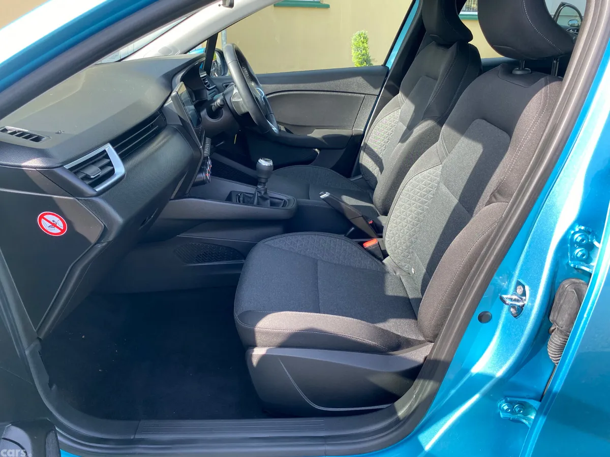 Renault Clio Hatchback, Petrol, 2022, Blue