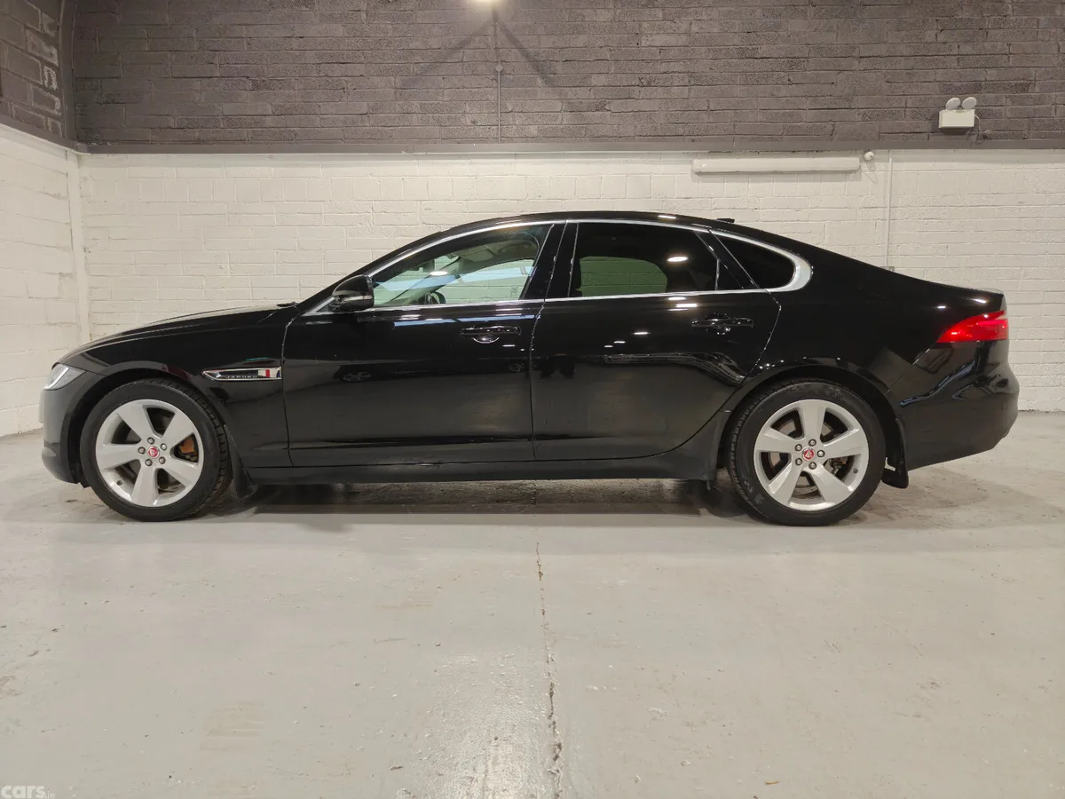 Jaguar XF Saloon, Diesel, 2017, Black