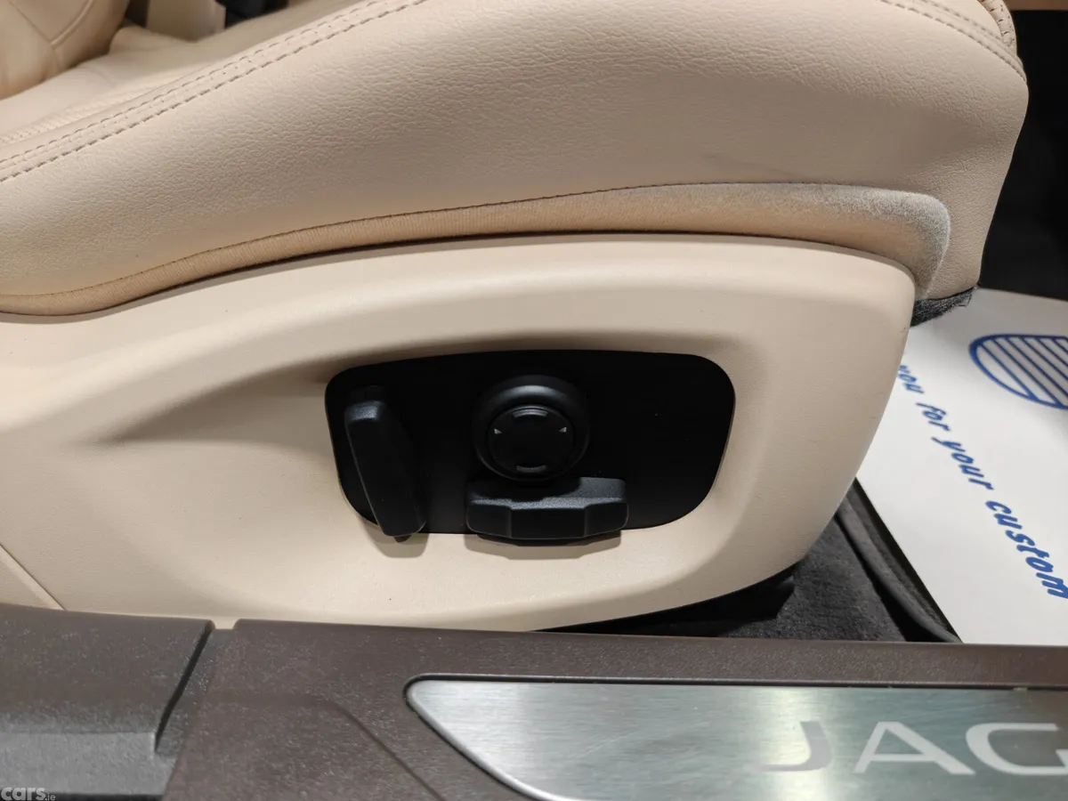Jaguar XF Saloon, Diesel, 2017, Black