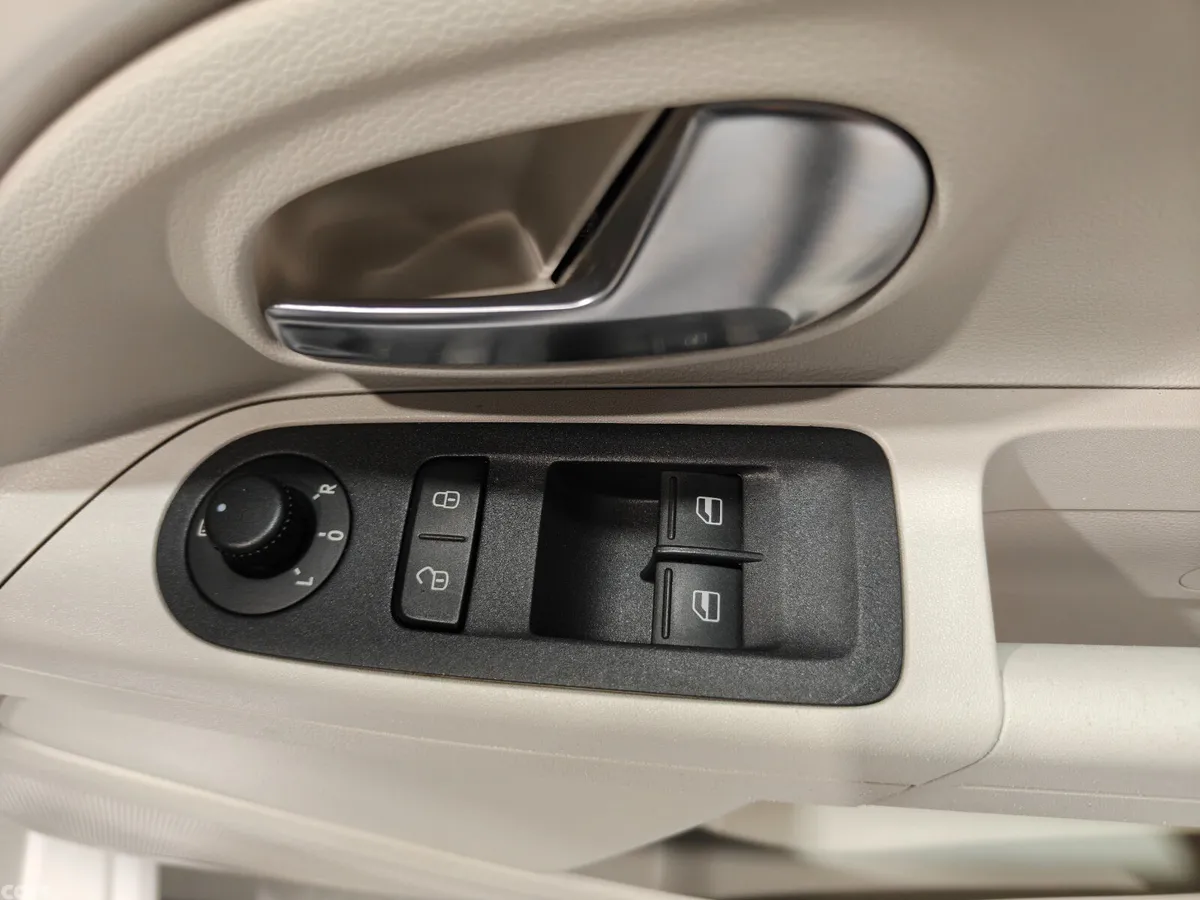 Volkswagen up! Hatchback, Petrol, 2017, White