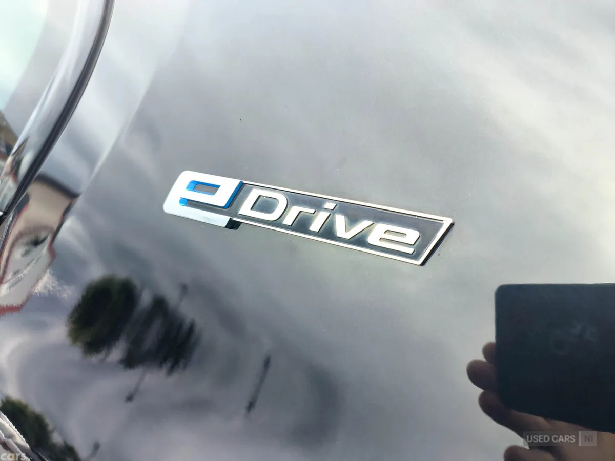 BMW 5-Series Saloon, Petrol Hybrid, 2019, Black