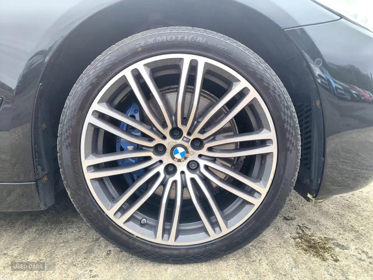 BMW 5-Series Saloon, Petrol Hybrid, 2019, Black
