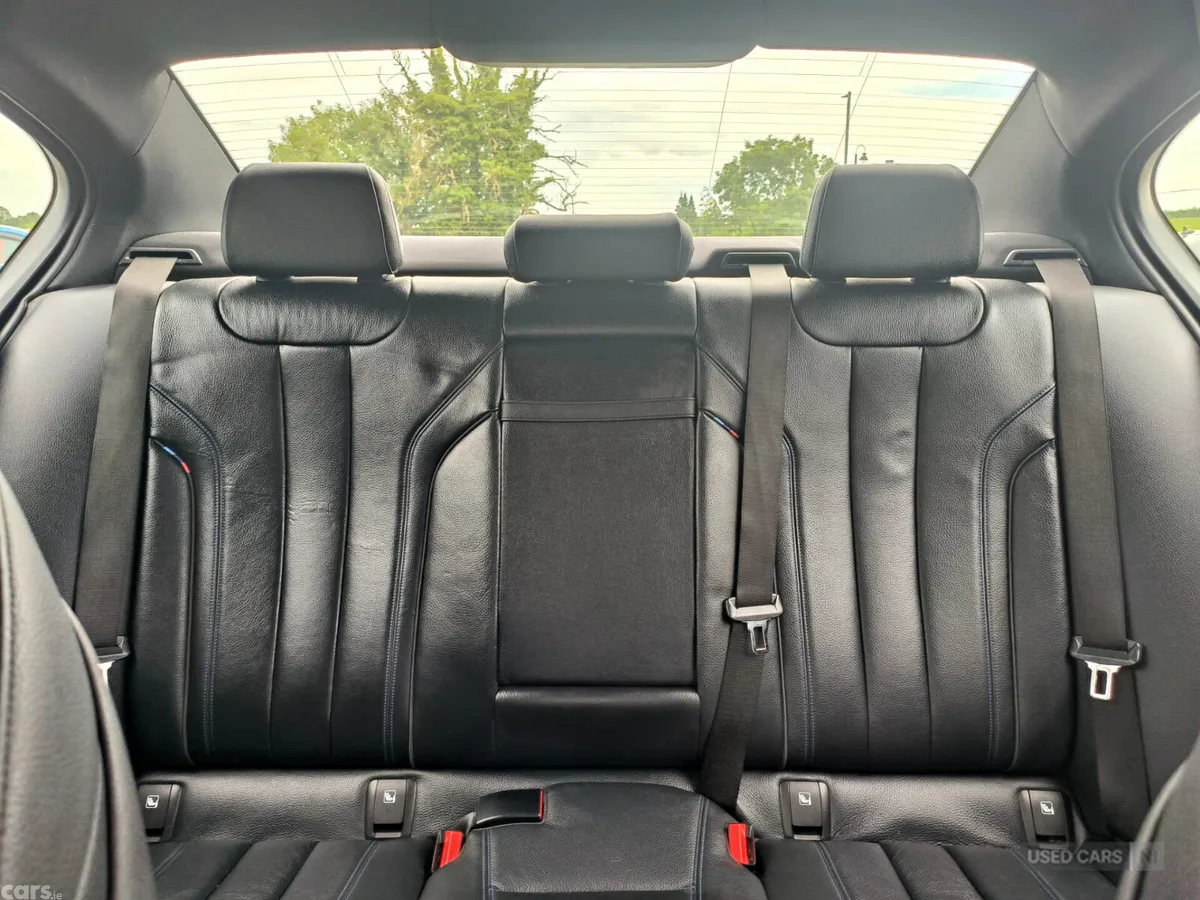 BMW 5-Series Saloon, Petrol Hybrid, 2019, Black