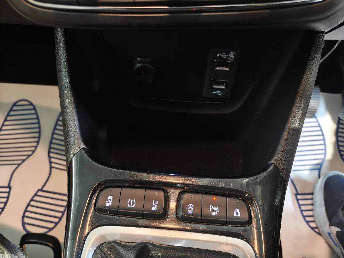 Opel Crossland X SUV, Petrol, 2021, White