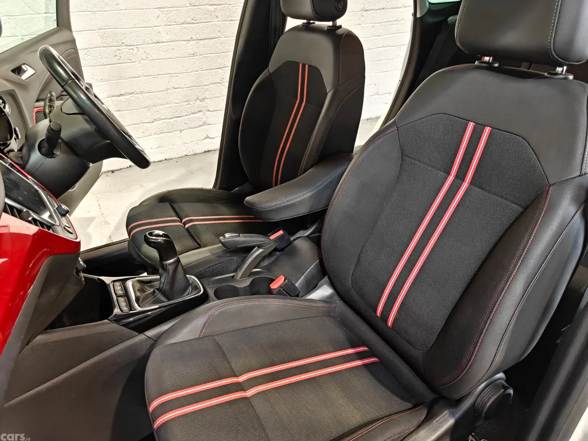 Opel Crossland X SUV, Petrol, 2021, White