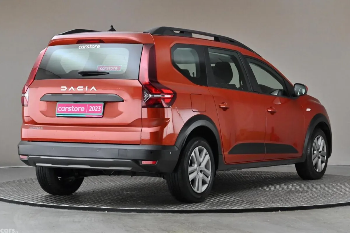 Dacia Jogger MPV, Petrol, 2023, Brown