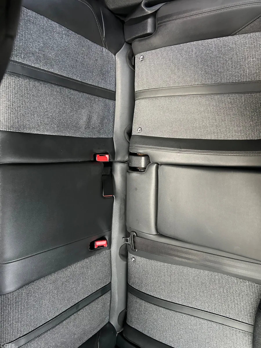 Peugeot 3008 MPV, Petrol, 2020, Grey