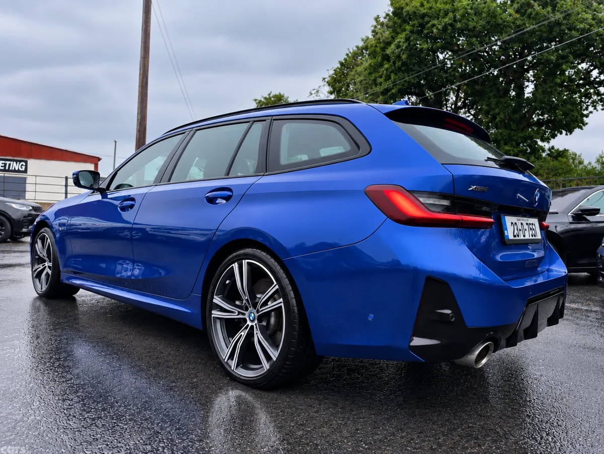 BMW 3-Series Estate, Petrol Plug-in Hybrid, 2023, Blue