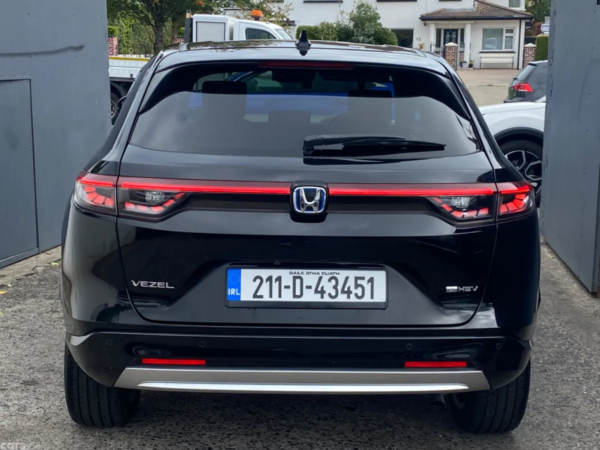 Honda Vezel Hatchback, Petrol Hybrid, 2021, Black