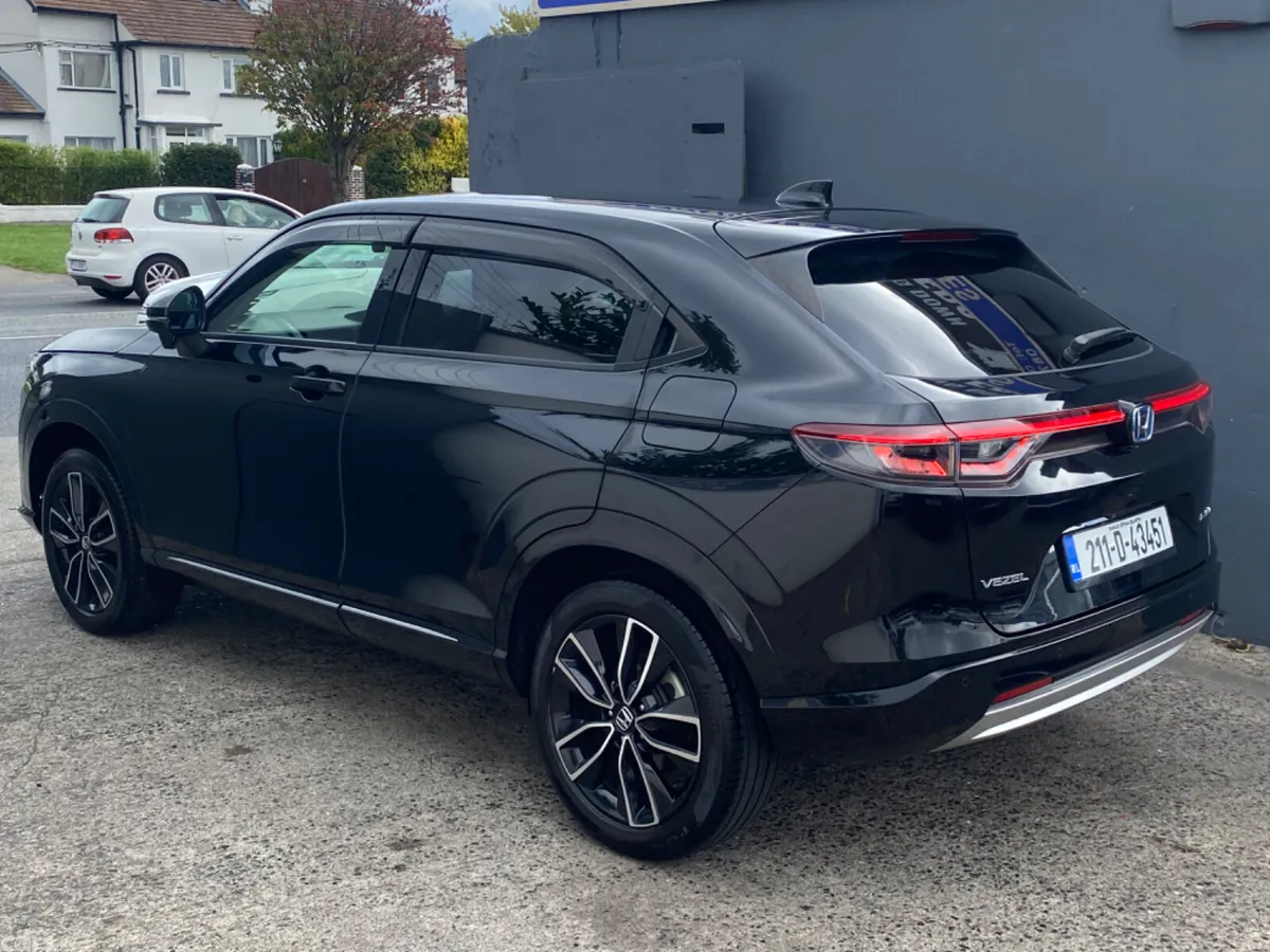 Honda Vezel Hatchback, Petrol Hybrid, 2021, Black