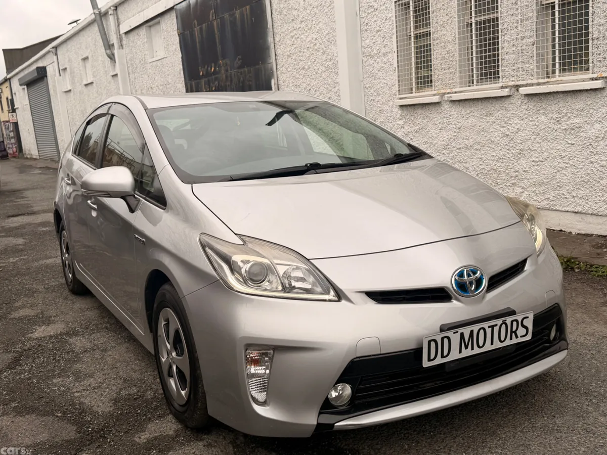 Toyota Prius Hatchback, Petrol Hybrid, 2015, Silver
