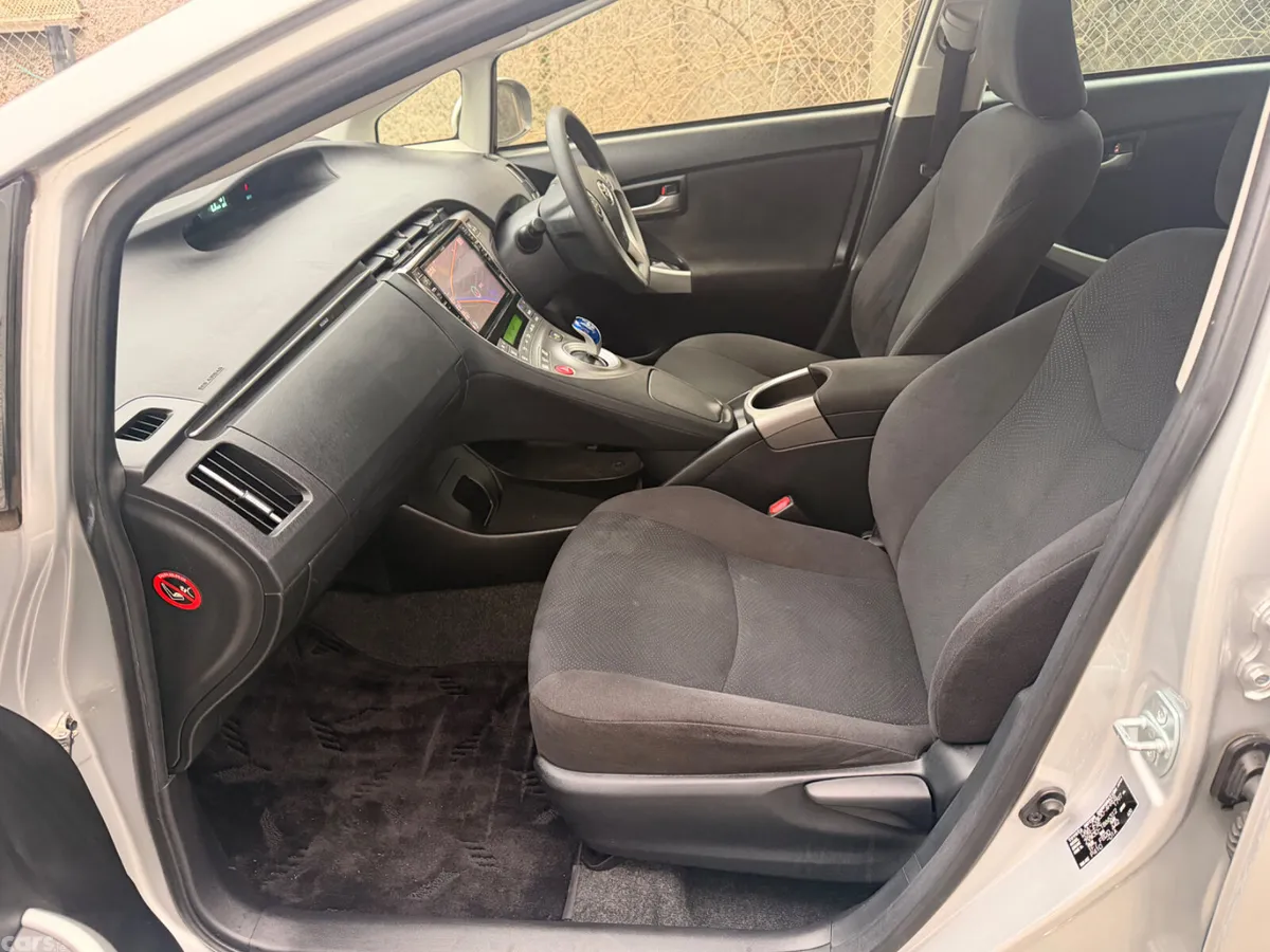 Toyota Prius Hatchback, Petrol Hybrid, 2015, Silver