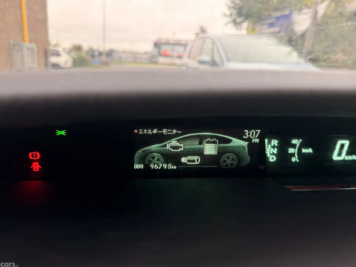 Toyota Prius Hatchback, Petrol Hybrid, 2015, Silver