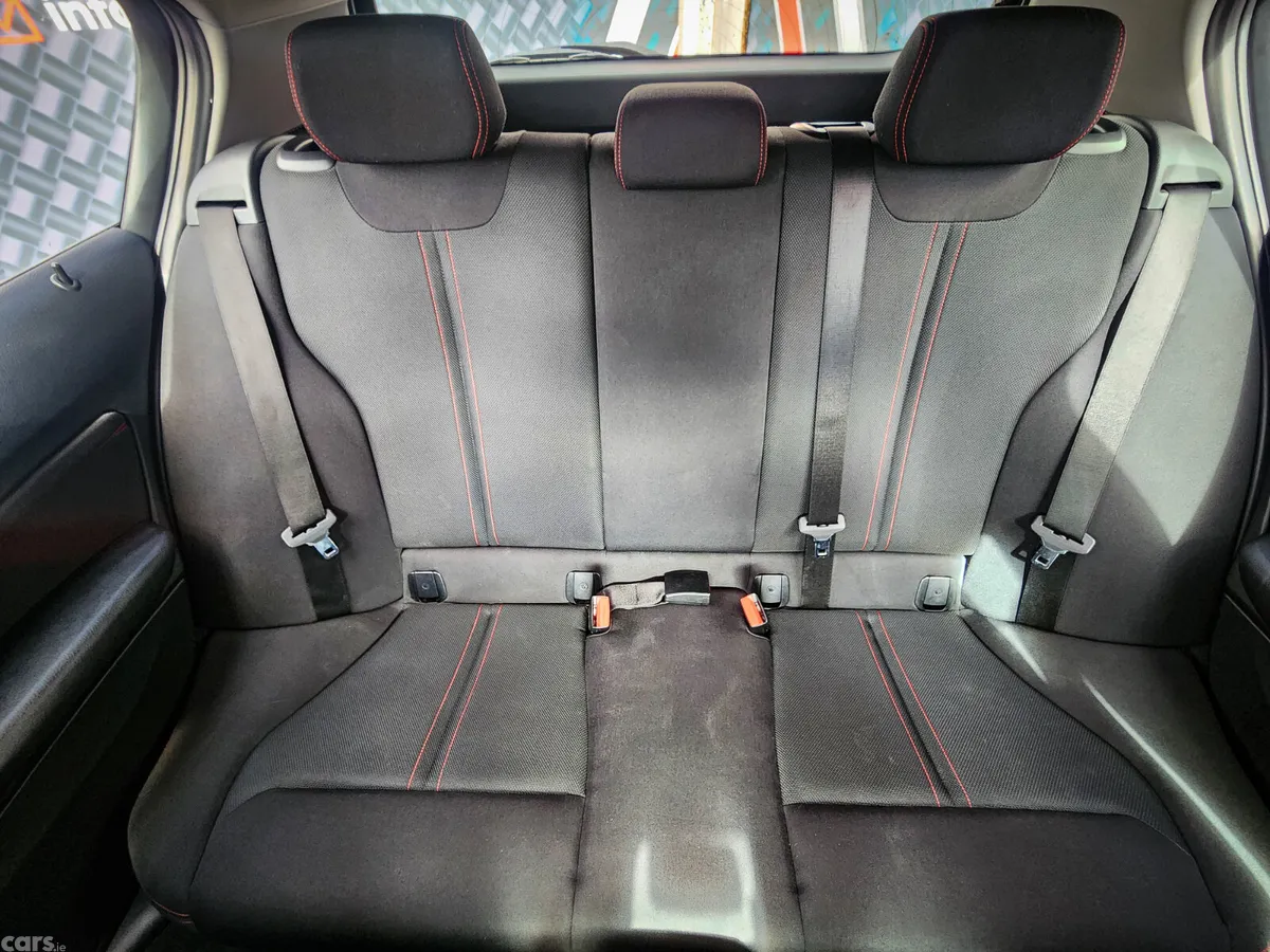BMW 1-Series Hatchback, Diesel, 2017, Blue