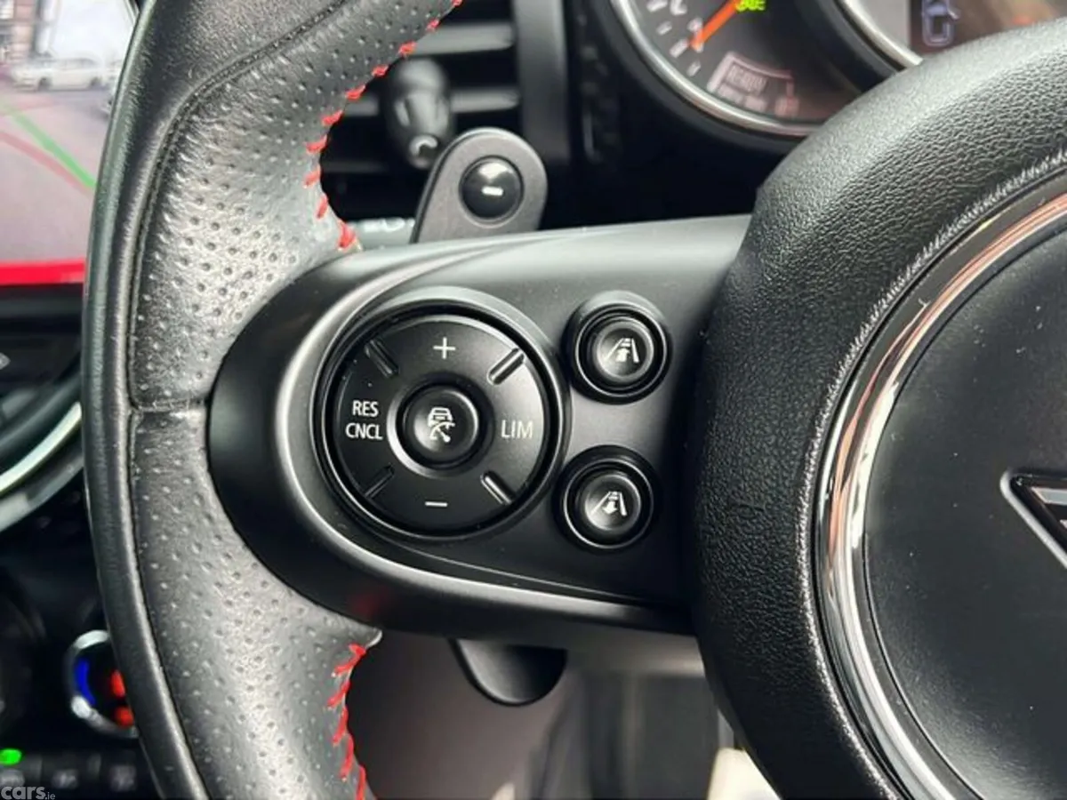 Mini Cooper Hatchback, Diesel, 2020, Red