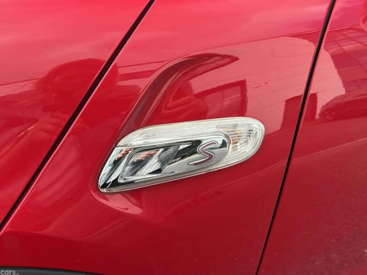 Mini Cooper Hatchback, Diesel, 2020, Red