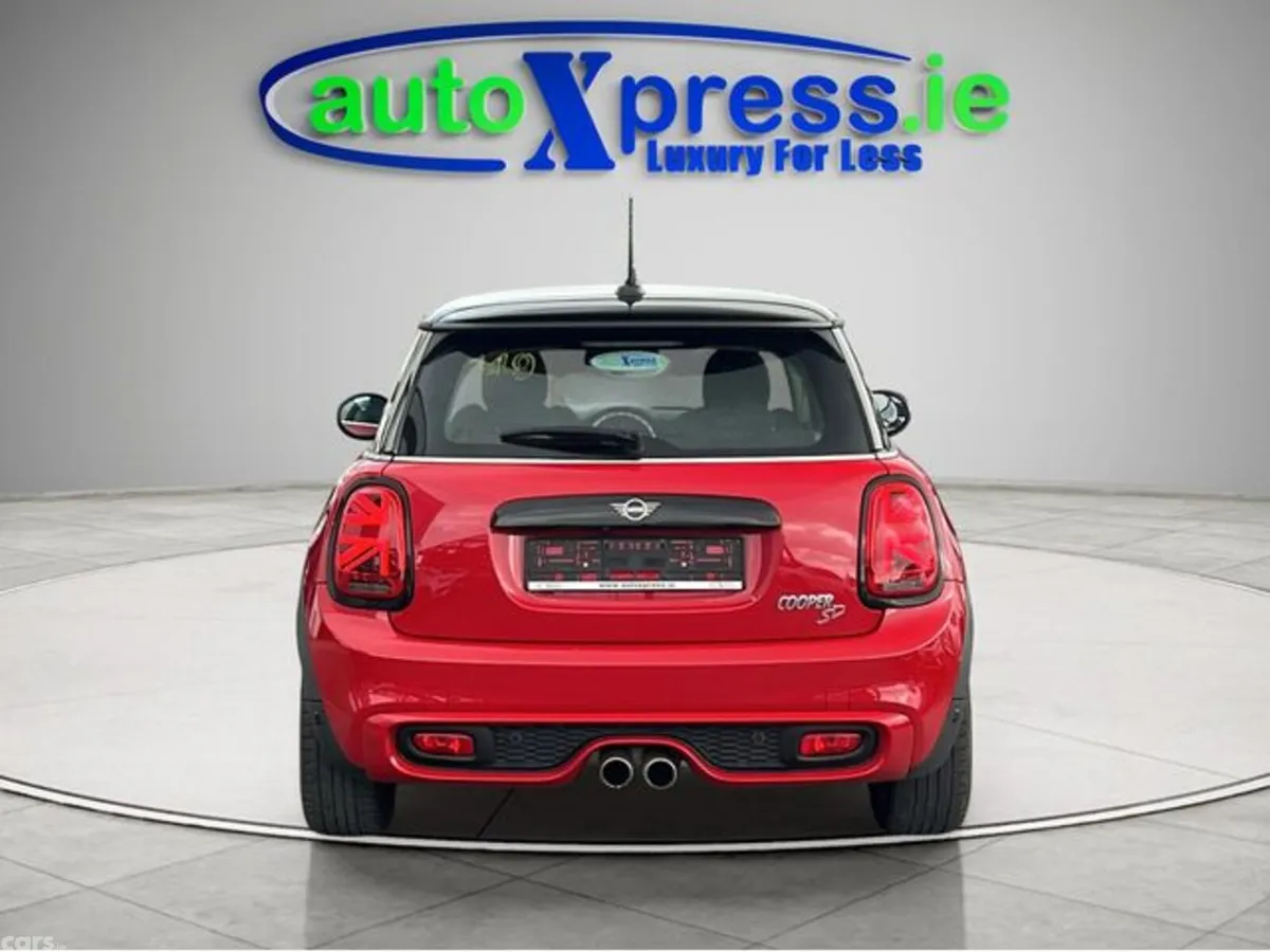 Mini Cooper Hatchback, Diesel, 2020, Red