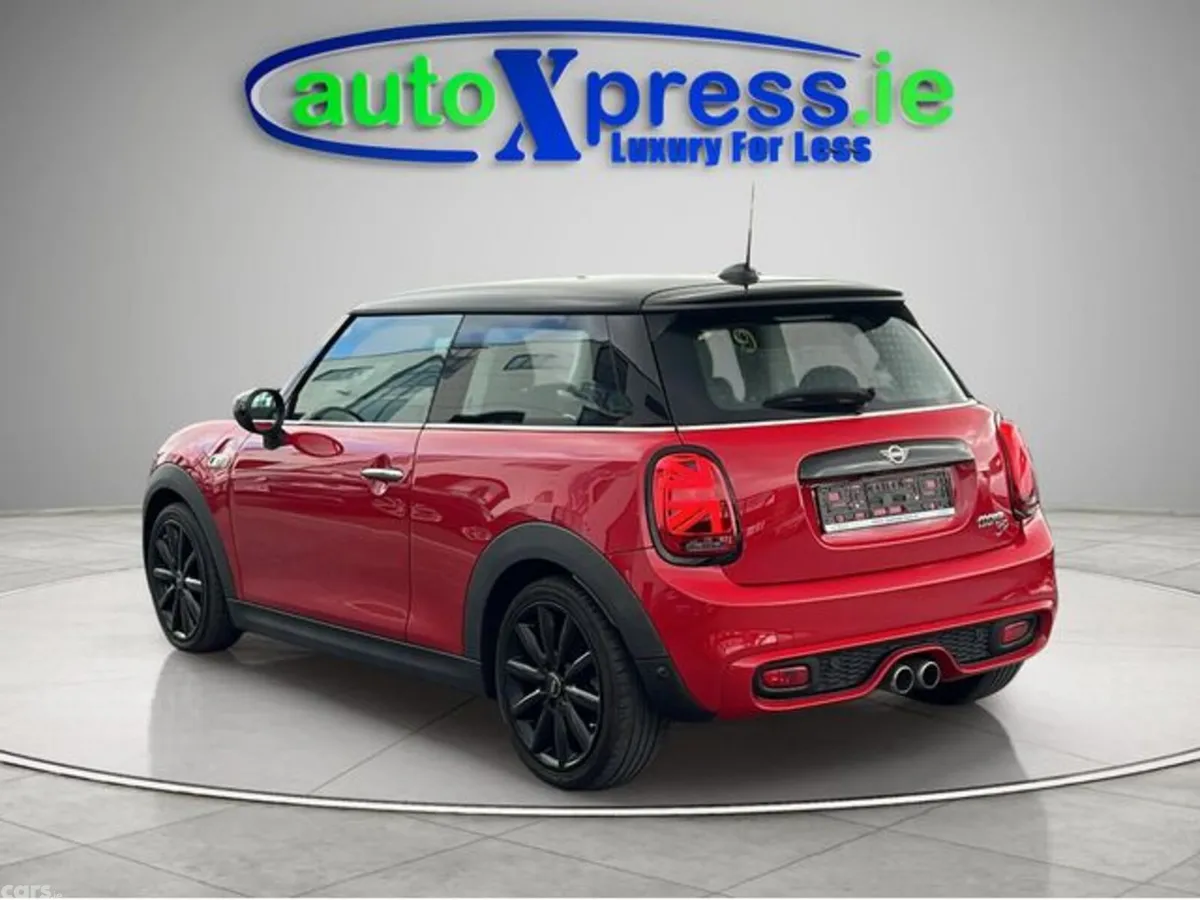 Mini Cooper Hatchback, Diesel, 2020, Red