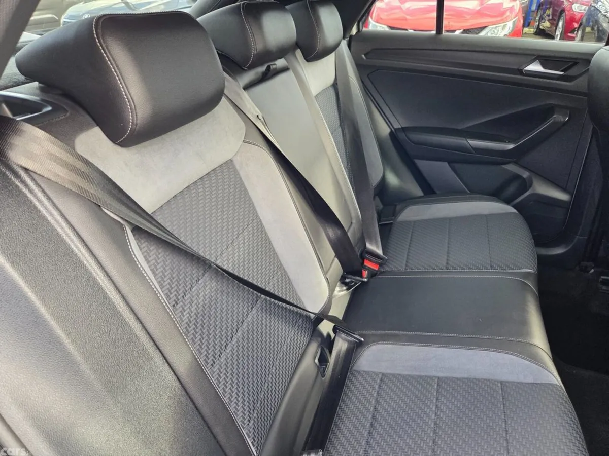 Volkswagen T-Roc Hatchback, Diesel, 2019, Silver
