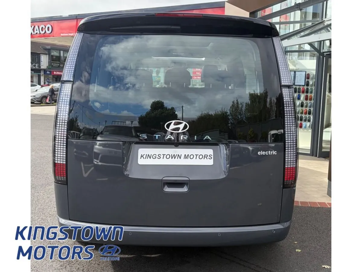 Hyundai Staria Minibus, Electric, 2027, Grey