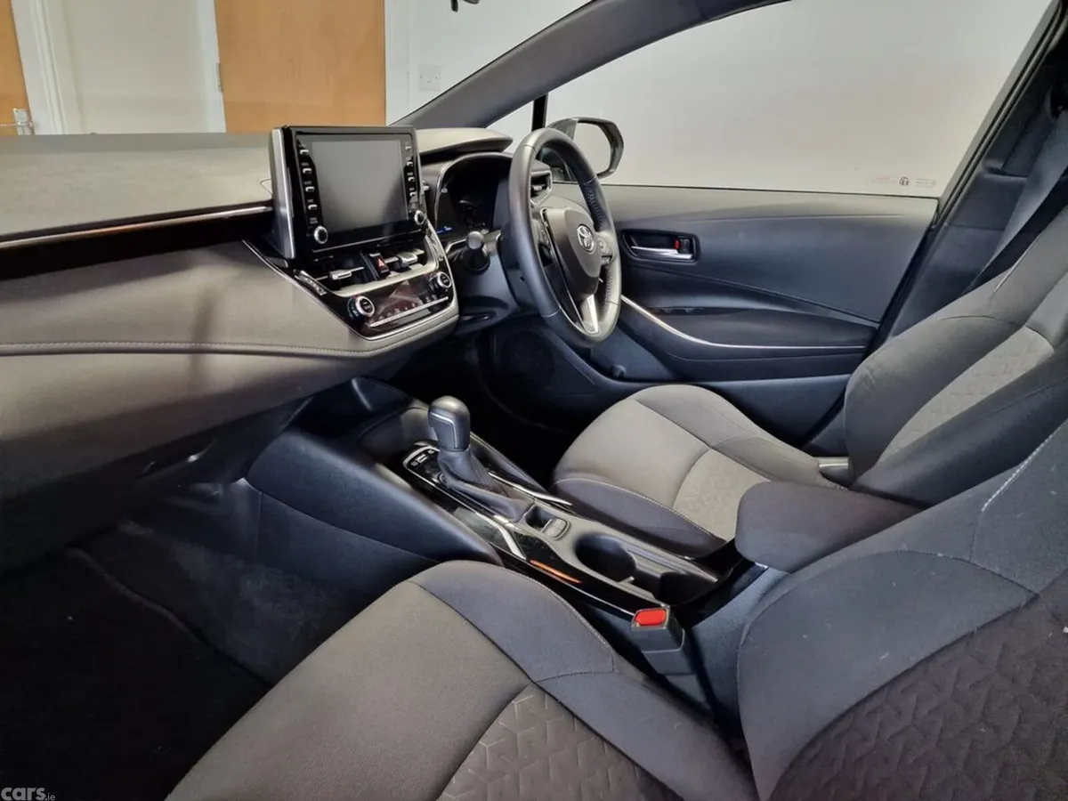 Toyota Corolla Hatchback, Petrol Hybrid, 2021, Black