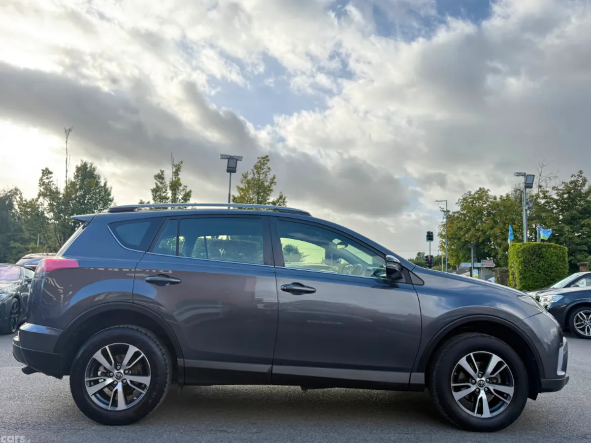 Toyota RAV4 MPV, Diesel, 2018, Grey